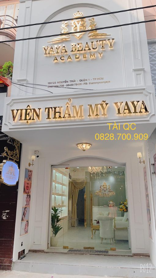 Mặt dựng Yaya